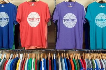 Peluang bisnis kaos brand sendiri yang cocok buat pemula
